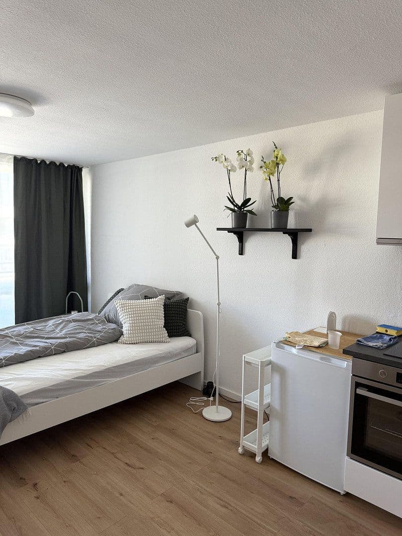 Pronájem bytu 1+1 28 m², Weihenstephanerstr. 3, München, Bavorsko Pronájem bytu 1+1 28 m², Weihenstephanerstr. 3, München, Bavorsko