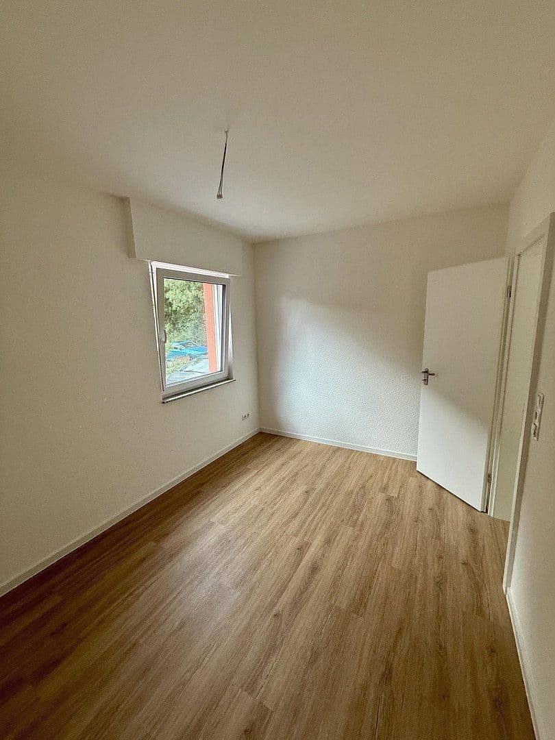 Pronájem bytu 4+1 78 m², Am Sportplatz 22, Bergheim, Severní Porýní-Vestfálsko Pronájem bytu 4+1 78 m², Am Sportplatz 22, Bergheim, Severní Porýní-Vestfálsko