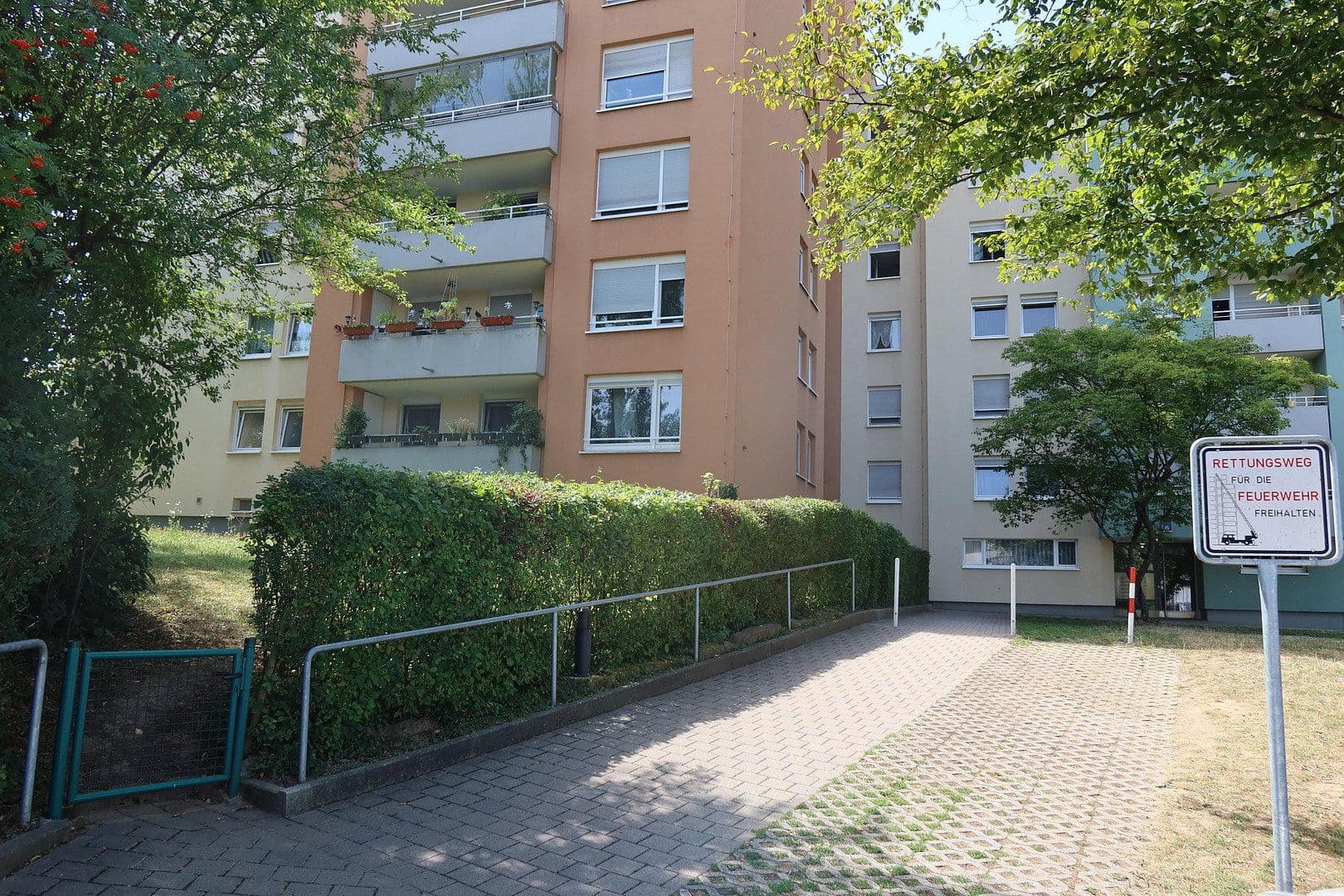 Prodej bytu 3+1 84 m², Am Feldrand 8, Niefern-Öschelbronn, Bádensko-Württembersko Prodej bytu 3+1 84 m², Am Feldrand 8, Niefern-Öschelbronn, Bádensko-Württembersko