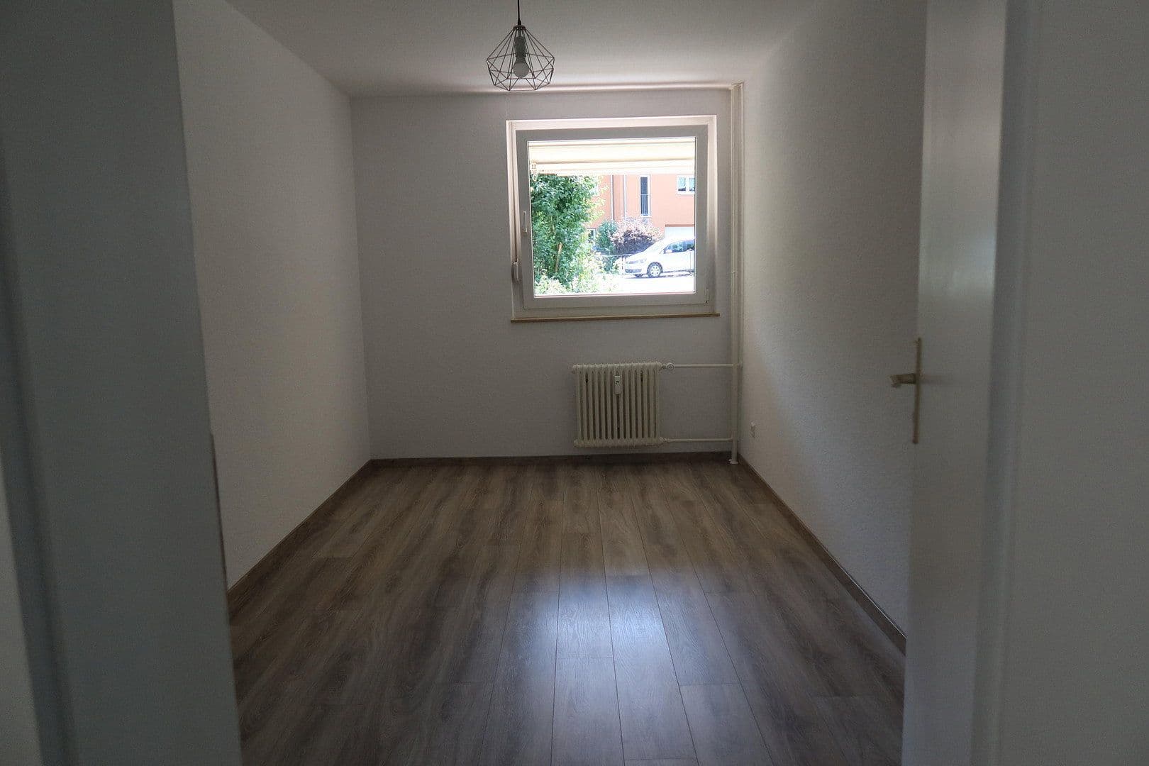 Prodej bytu 3+1 84 m², Am Feldrand 8, Niefern-Öschelbronn, Bádensko-Württembersko Prodej bytu 3+1 84 m², Am Feldrand 8, Niefern-Öschelbronn, Bádensko-Württembersko