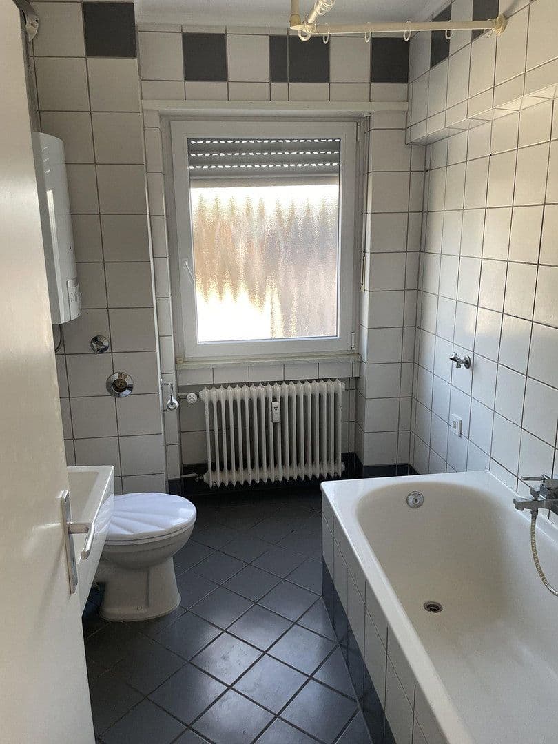 Pronájem bytu 3+1 80 m², Saarbrücker Str., Heusweiler, Země Sársko Pronájem bytu 3+1 80 m², Saarbrücker Str., Heusweiler, Země Sársko
