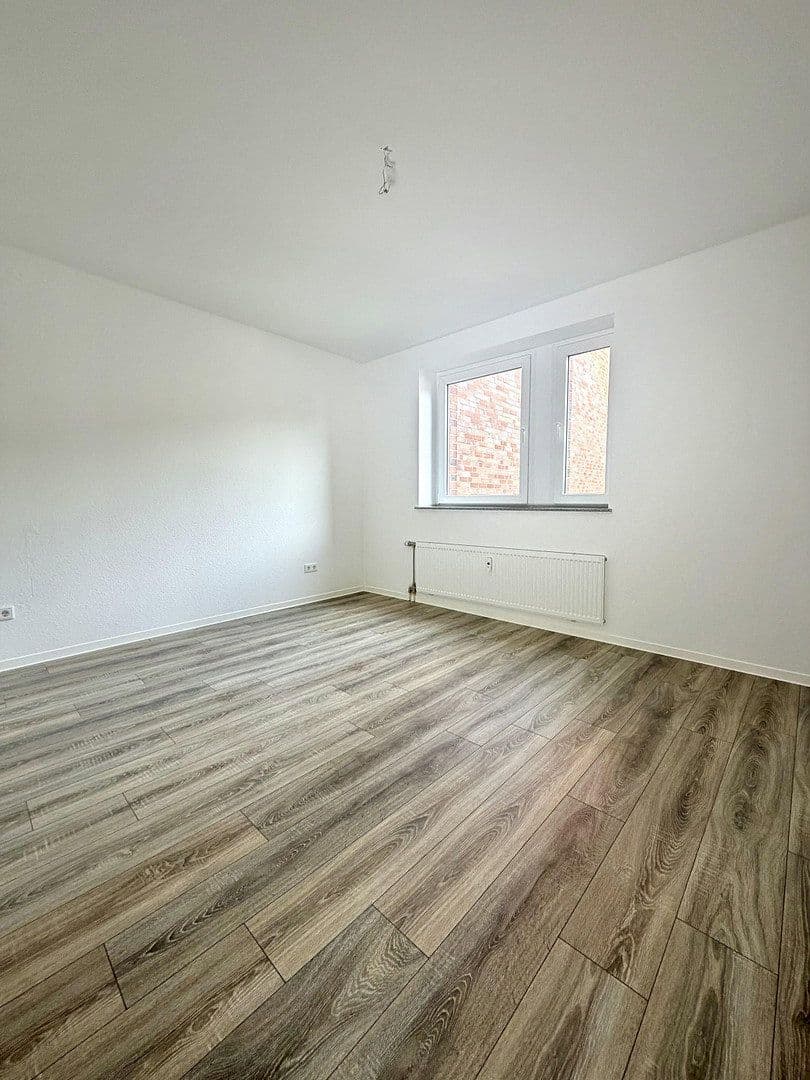 Pronájem bytu 2+1 62 m², Torfbruchstrasse 107, Düsseldorf, Severní Porýní-Vestfálsko Pronájem bytu 2+1 62 m², Torfbruchstrasse 107, Düsseldorf, Severní Porýní-Vestfálsko