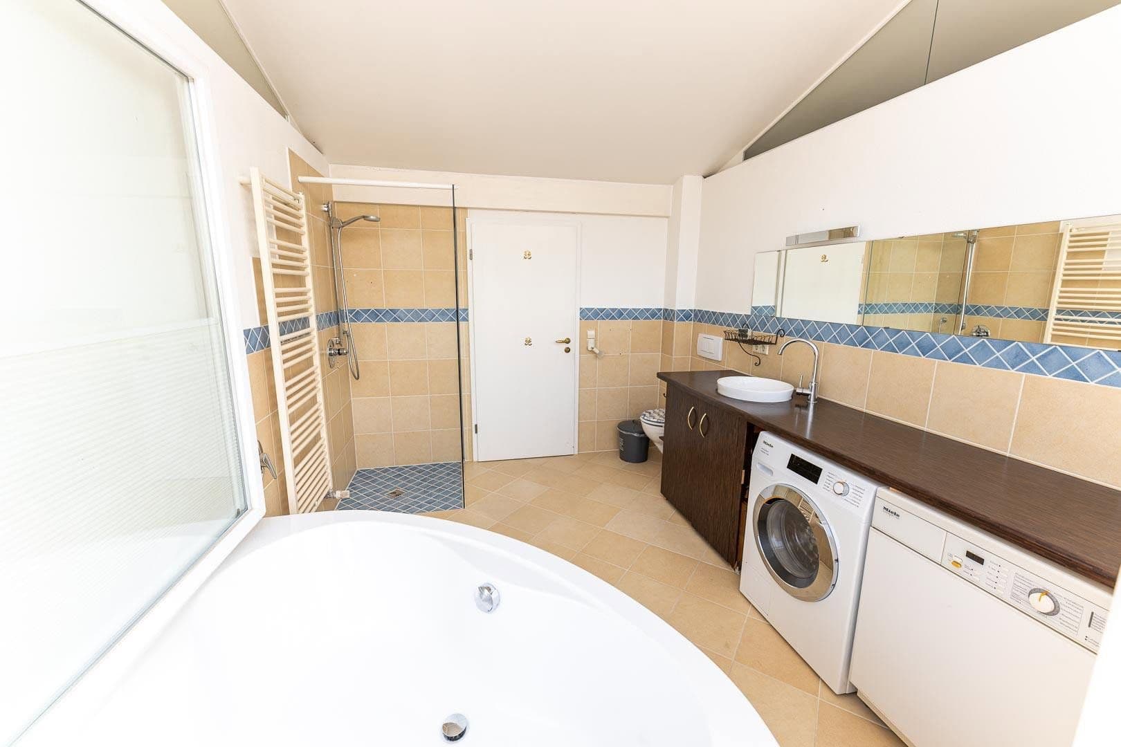 Prodej domu 196 m², pozemek 590 m², Thiviersstr. 4, Östringen, Bádensko-Württembersko Prodej domu 196 m², pozemek 590 m², Thiviersstr. 4, Östringen, Bádensko-Württembersko