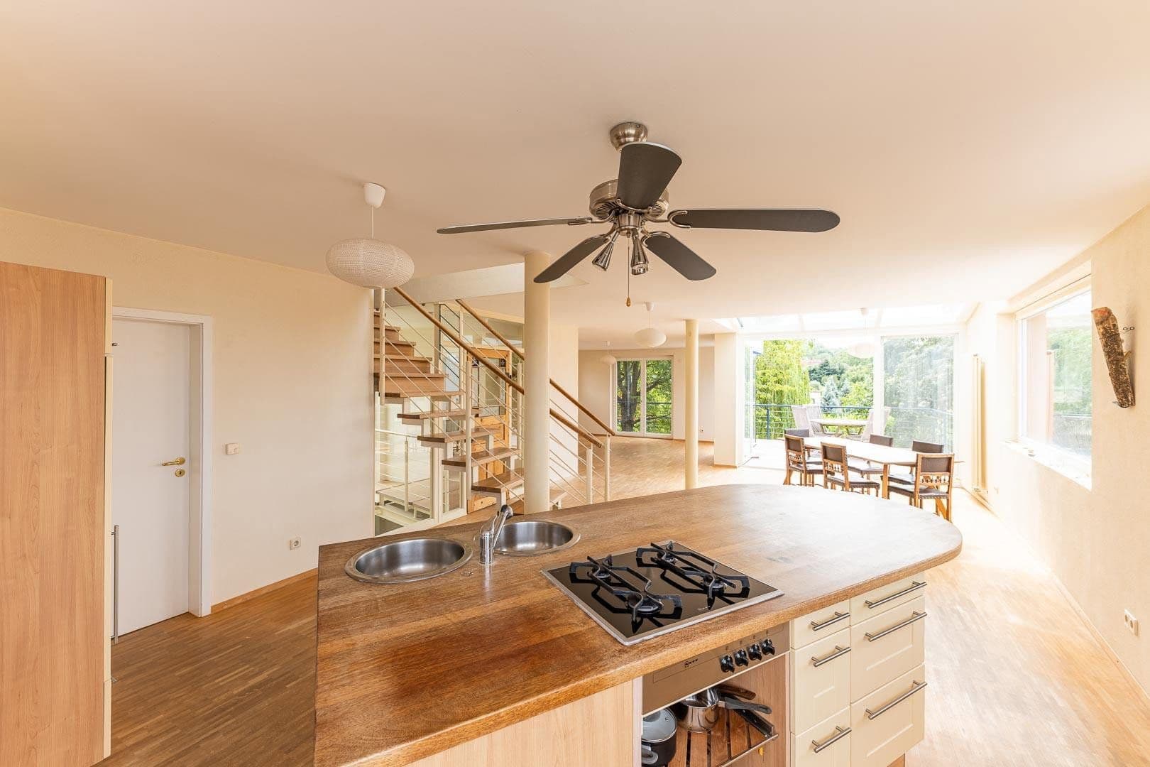 Prodej domu 196 m², pozemek 590 m², Thiviersstr. 4, Östringen, Bádensko-Württembersko Prodej domu 196 m², pozemek 590 m², Thiviersstr. 4, Östringen, Bádensko-Württembersko