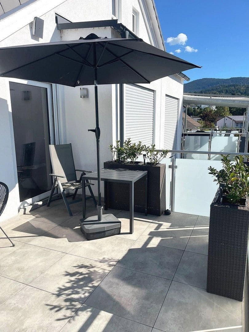 Pronájem bytu 3+1 84 m², Gaggenau, Bádensko-Württembersko Pronájem bytu 3+1 84 m², Gaggenau, Bádensko-Württembersko