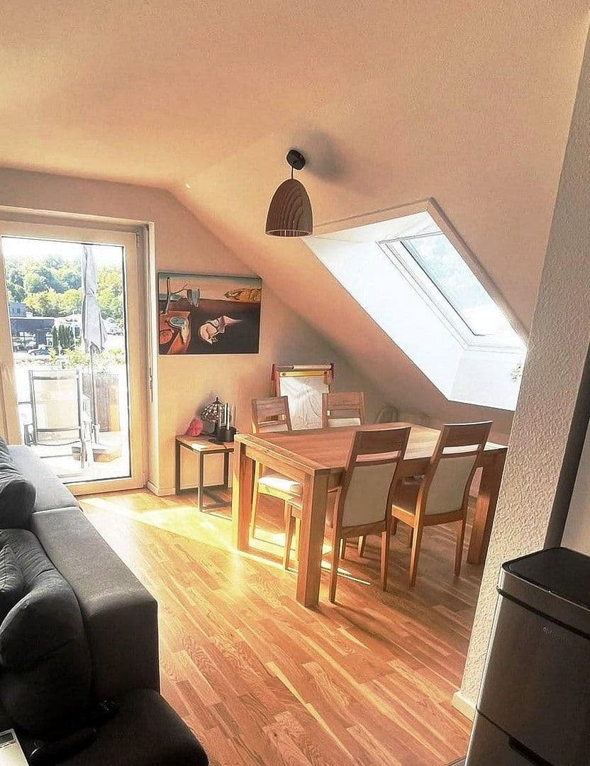 Pronájem bytu 3+1 84 m², Gaggenau, Bádensko-Württembersko Pronájem bytu 3+1 84 m², Gaggenau, Bádensko-Württembersko