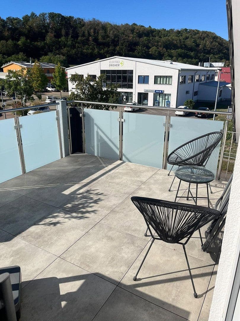 Pronájem bytu 3+1 84 m², Gaggenau, Bádensko-Württembersko Pronájem bytu 3+1 84 m², Gaggenau, Bádensko-Württembersko
