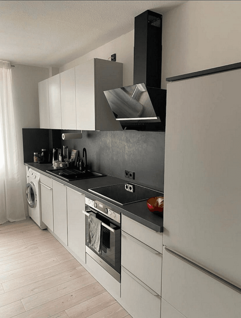 Pronájem bytu 2+1 60 m², Düsseldorf, Severní Porýní-Vestfálsko Pronájem bytu 2+1 60 m², Düsseldorf, Severní Porýní-Vestfálsko