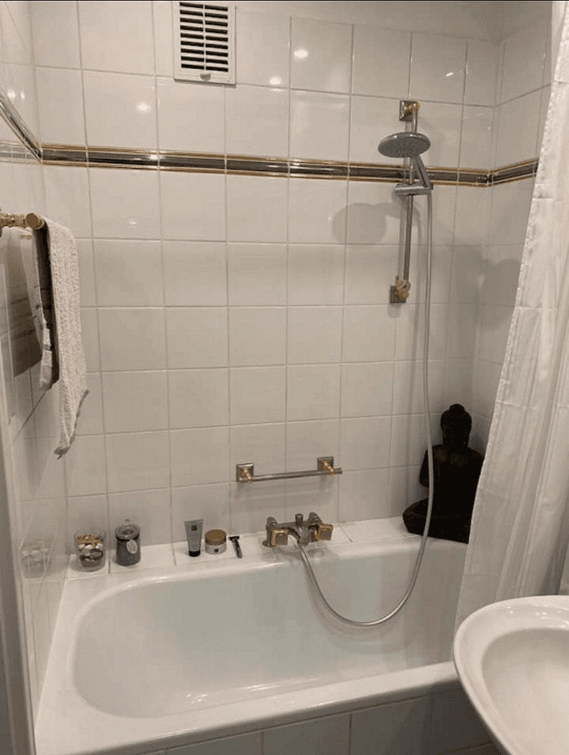 Pronájem bytu 2+1 60 m², Düsseldorf, Severní Porýní-Vestfálsko Pronájem bytu 2+1 60 m², Düsseldorf, Severní Porýní-Vestfálsko