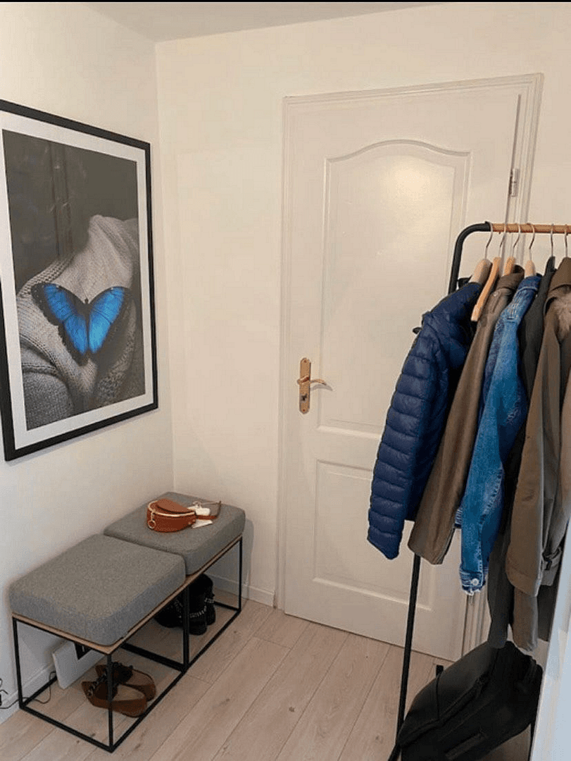 Pronájem bytu 2+1 60 m², Düsseldorf, Severní Porýní-Vestfálsko Pronájem bytu 2+1 60 m², Düsseldorf, Severní Porýní-Vestfálsko