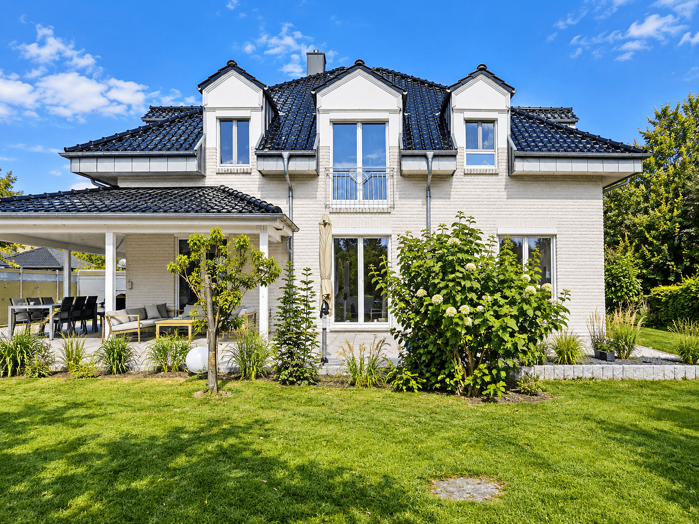 Prodej domu 250 m², pozemek 953 m², Quickborn, Šlesvicko-Holštýnsko Prodej domu 250 m², pozemek 953 m², Quickborn, Šlesvicko-Holštýnsko