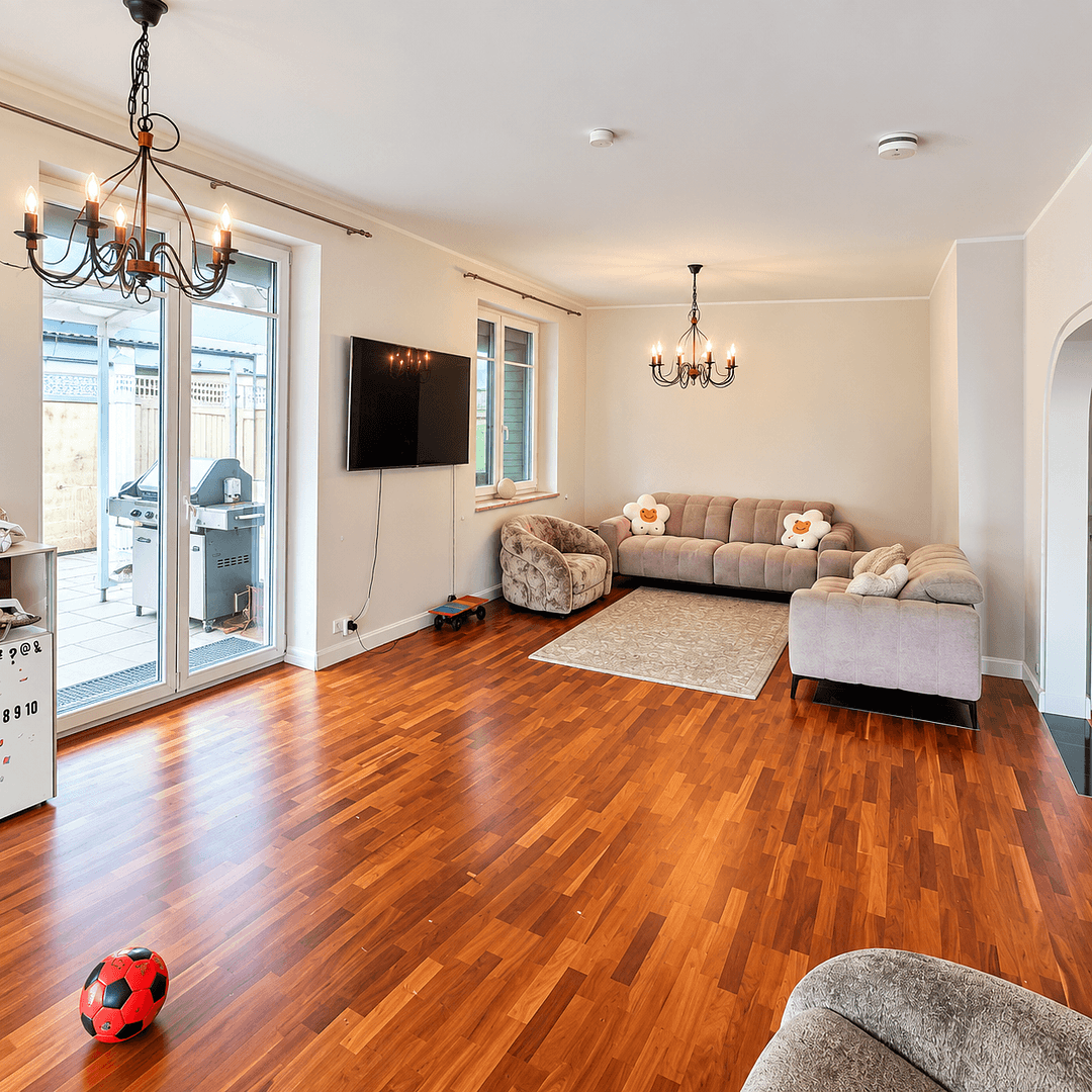 Prodej domu 250 m², pozemek 953 m², Quickborn, Šlesvicko-Holštýnsko Prodej domu 250 m², pozemek 953 m², Quickborn, Šlesvicko-Holštýnsko