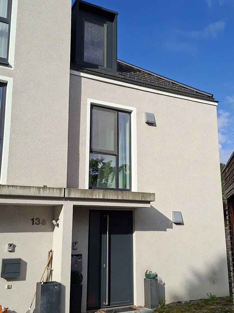 Prodej domu 179 m², pozemek 226 m², Erdinger Straße 13b, Markt Schwaben, Bavorsko Prodej domu 179 m², pozemek 226 m², Erdinger Straße 13b, Markt Schwaben, Bavorsko