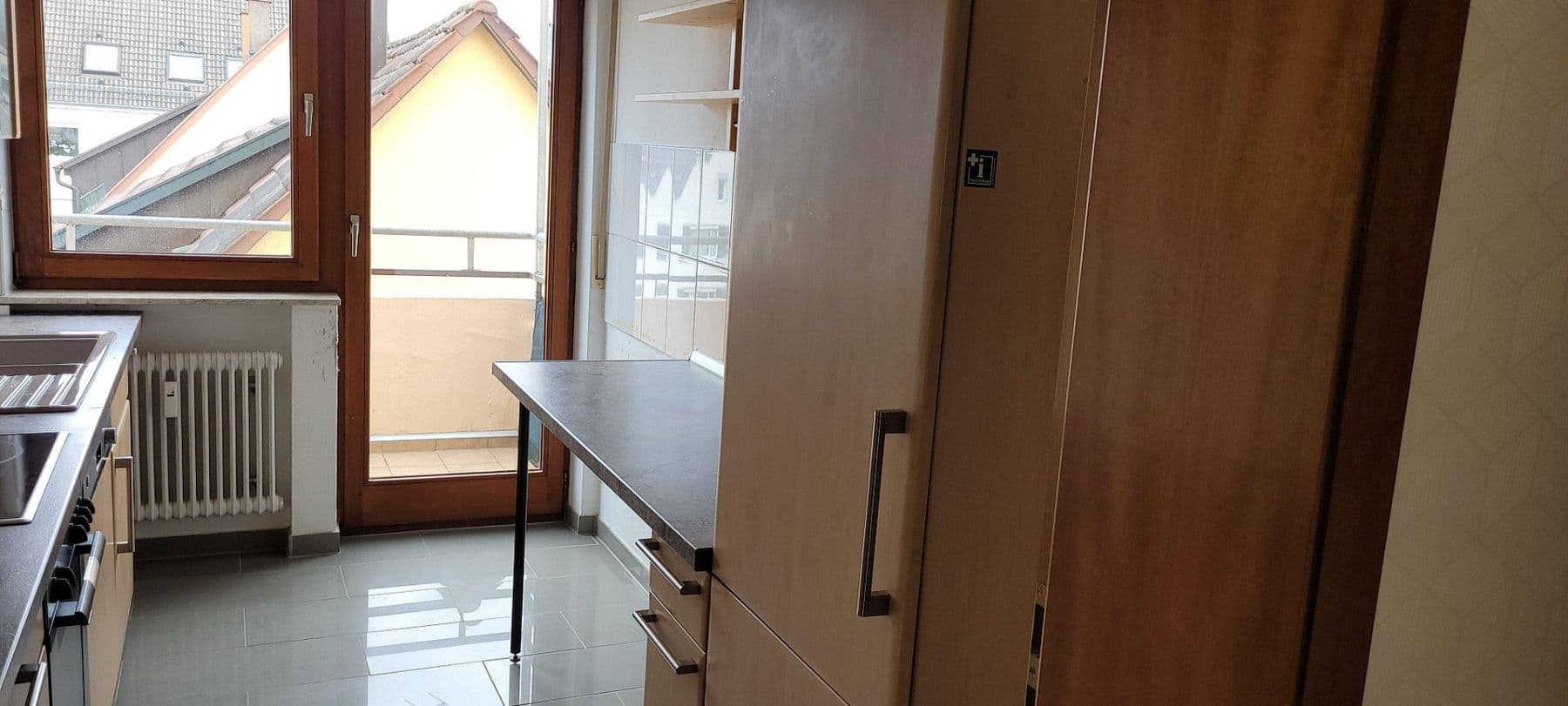 Pronájem bytu 3+1 72 m², Stuttgart, Bádensko-Württembersko Pronájem bytu 3+1 72 m², Stuttgart, Bádensko-Württembersko