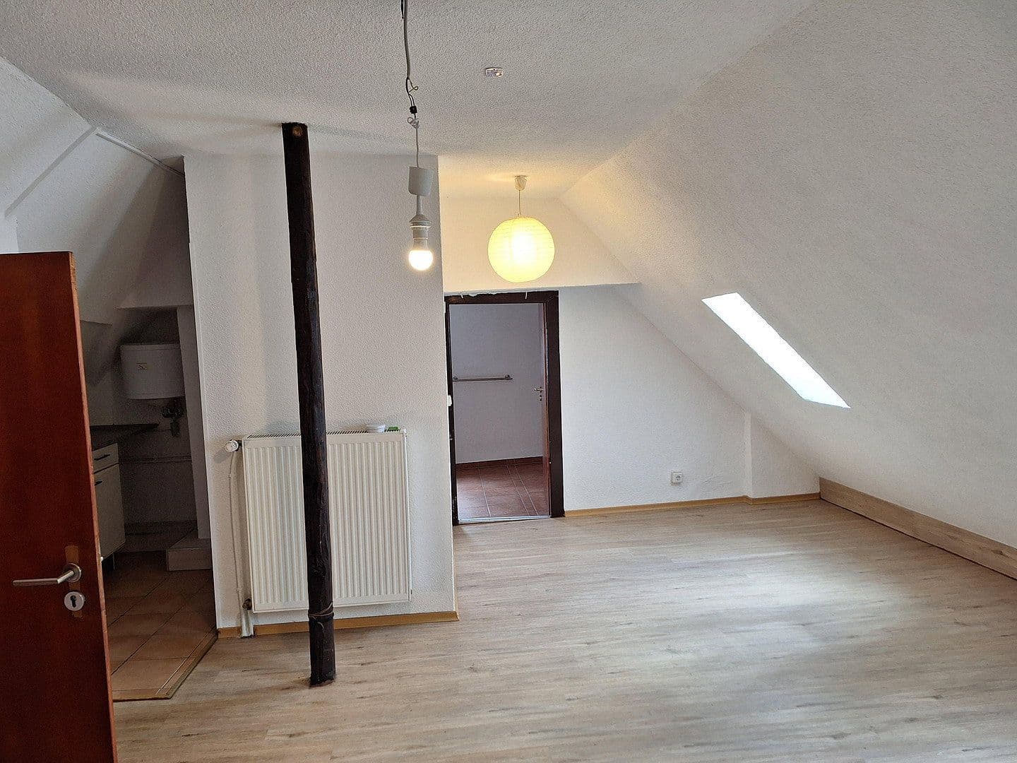 Pronájem bytu 2+1 46 m², Worms, Porýní-Falc Pronájem bytu 2+1 46 m², Worms, Porýní-Falc