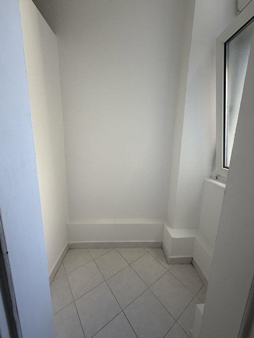 Pronájem bytu 3+1 98 m², Eckenheimer Landstraße 103, Frankfurt am Main, Hessen Pronájem bytu 3+1 98 m², Eckenheimer Landstraße 103, Frankfurt am Main, Hessen