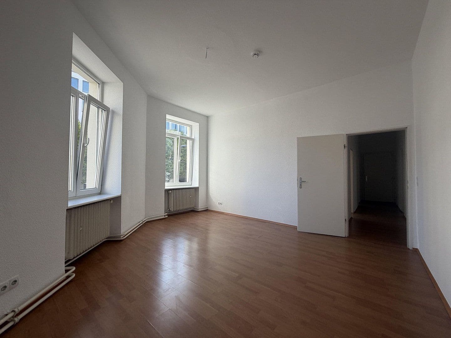 Pronájem bytu 3+1 98 m², Eckenheimer Landstraße 103, Frankfurt am Main, Hessen Pronájem bytu 3+1 98 m², Eckenheimer Landstraße 103, Frankfurt am Main, Hessen