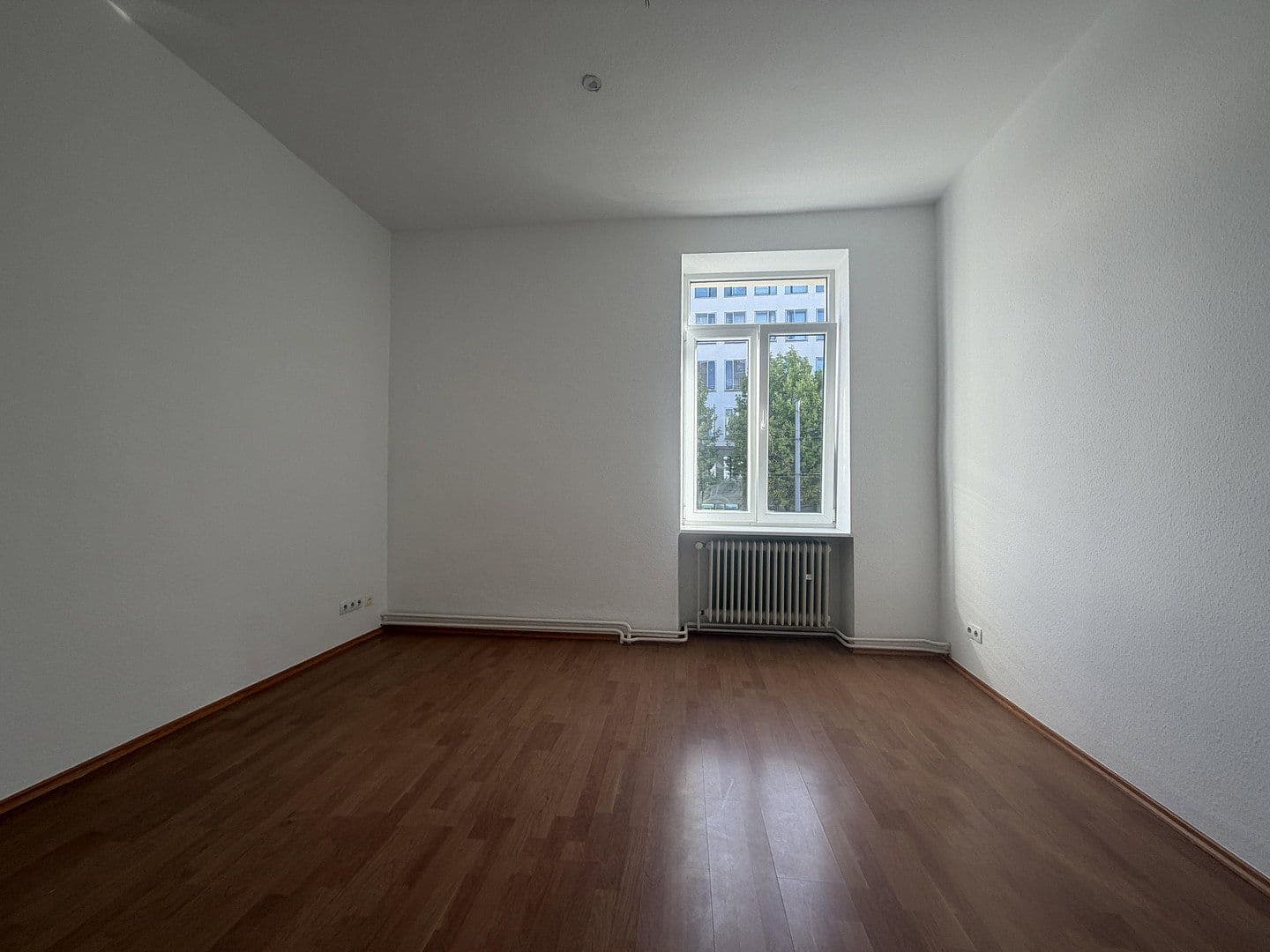 Pronájem bytu 3+1 98 m², Eckenheimer Landstraße 103, Frankfurt am Main, Hessen Pronájem bytu 3+1 98 m², Eckenheimer Landstraße 103, Frankfurt am Main, Hessen