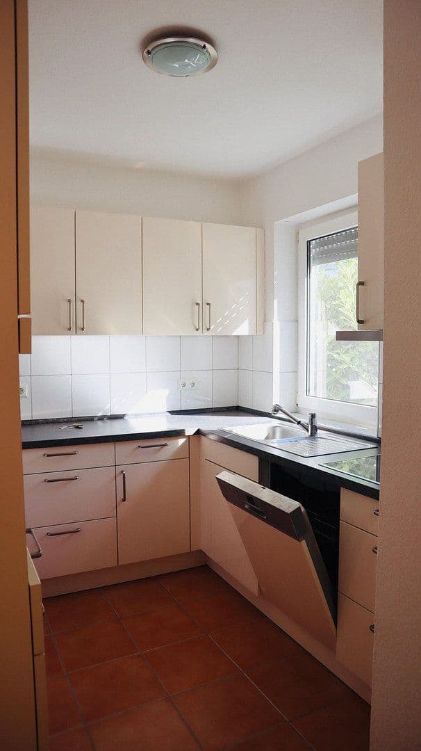 Pronájem bytu 3+1 88 m², Frankfurt, Hessen Pronájem bytu 3+1 88 m², Frankfurt, Hessen