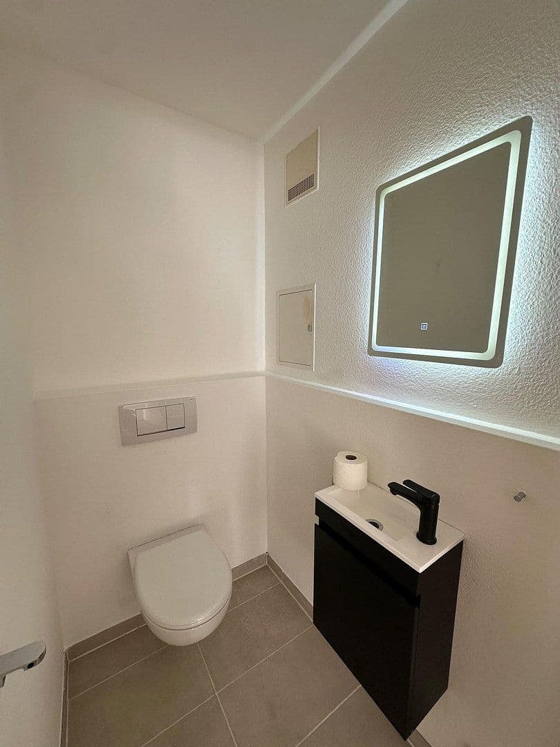 Pronájem bytu 3+1 71 m², Kirchheim unter Teck, Bádensko-Württembersko Pronájem bytu 3+1 71 m², Kirchheim unter Teck, Bádensko-Württembersko