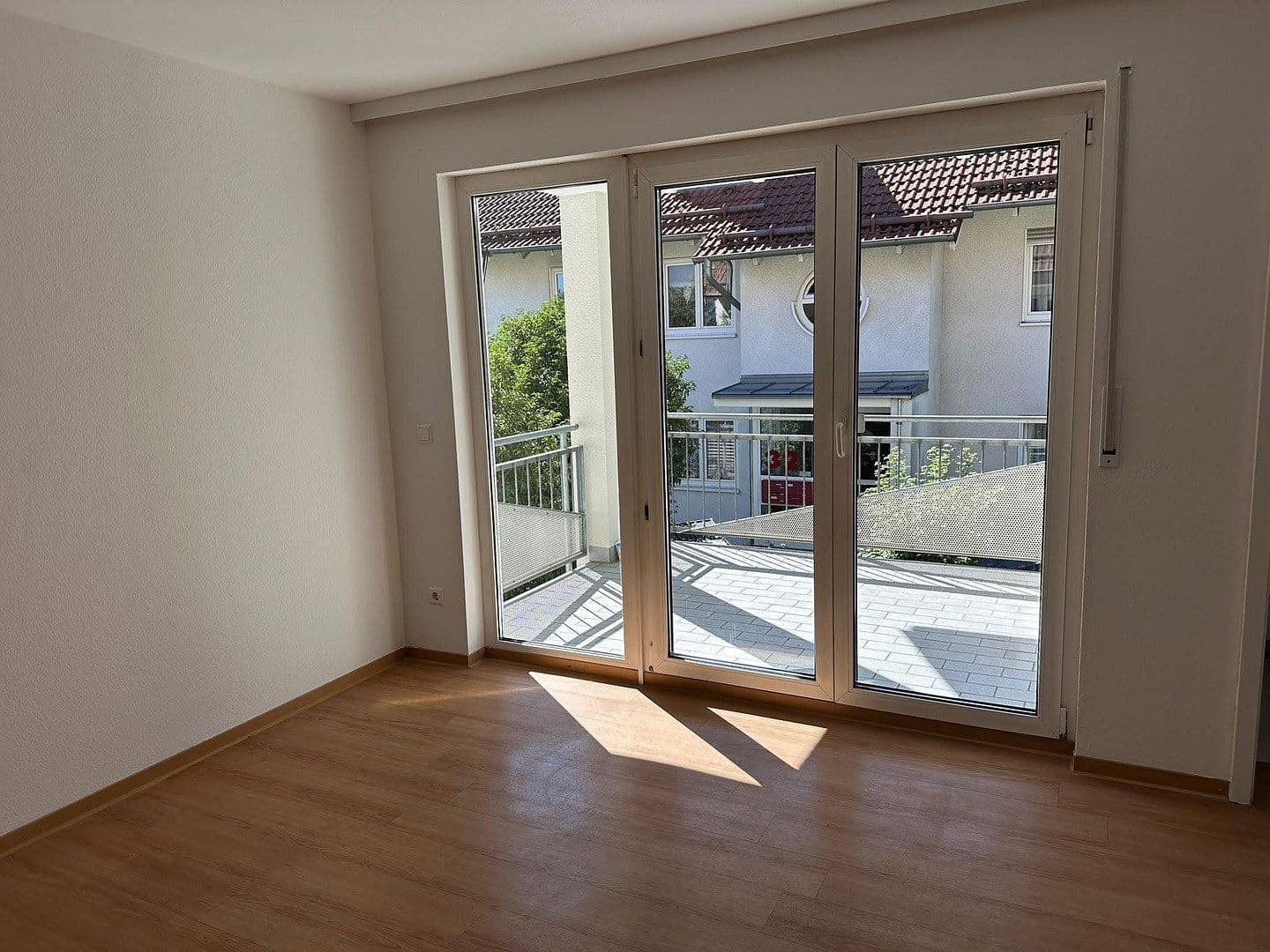Pronájem bytu 3+1 71 m², Kirchheim unter Teck, Bádensko-Württembersko Pronájem bytu 3+1 71 m², Kirchheim unter Teck, Bádensko-Württembersko