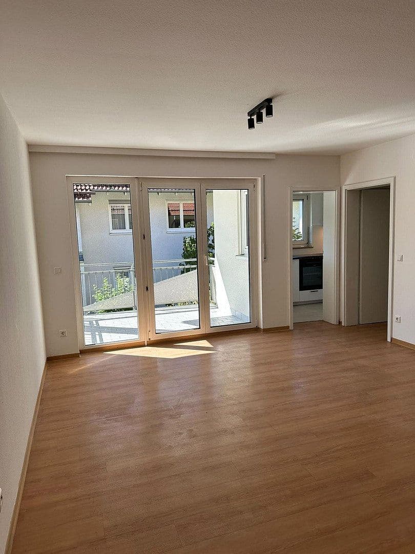 Pronájem bytu 3+1 71 m², Kirchheim unter Teck, Bádensko-Württembersko Pronájem bytu 3+1 71 m², Kirchheim unter Teck, Bádensko-Württembersko
