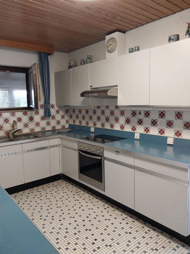Prodej domu 139 m², pozemek 1.027 m², Kippenheim, Bádensko-Württembersko Prodej domu 139 m², pozemek 1.027 m², Kippenheim, Bádensko-Württembersko
