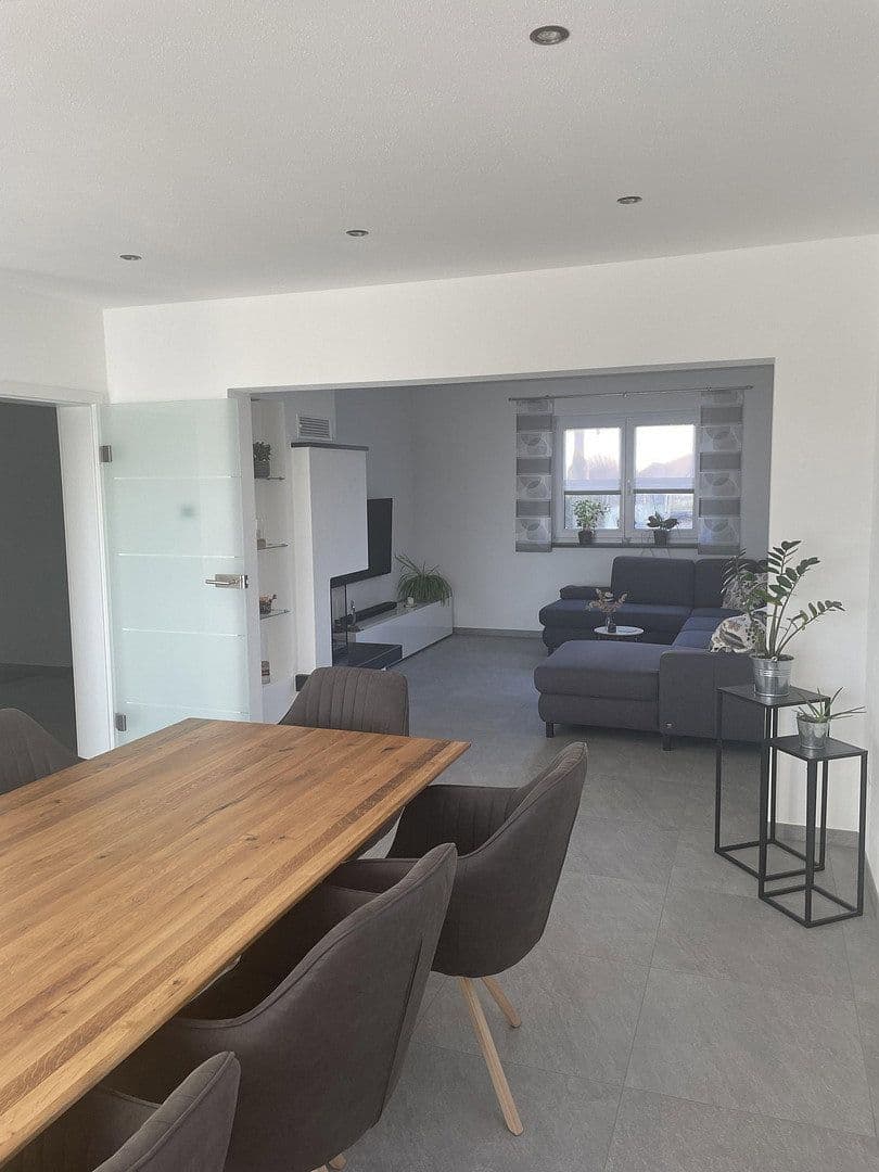 Prodej domu 210 m², pozemek 630 m², Buttenwiesen, Bavorsko Prodej domu 210 m², pozemek 630 m², Buttenwiesen, Bavorsko
