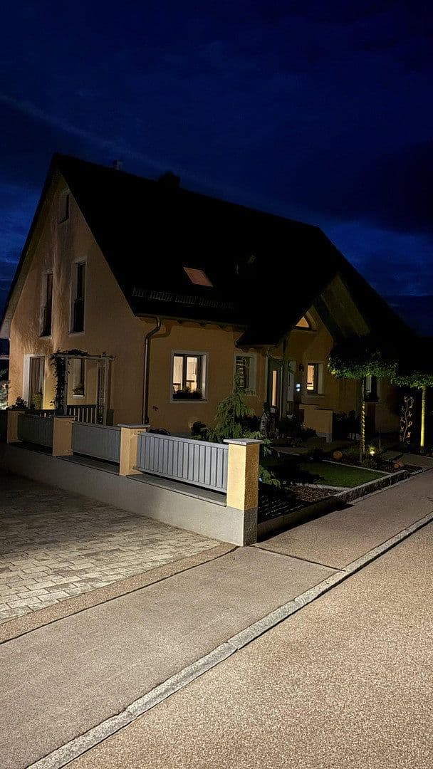 Prodej domu 200 m², pozemek 628 m², Wemding, Bavorsko Prodej domu 200 m², pozemek 628 m², Wemding, Bavorsko