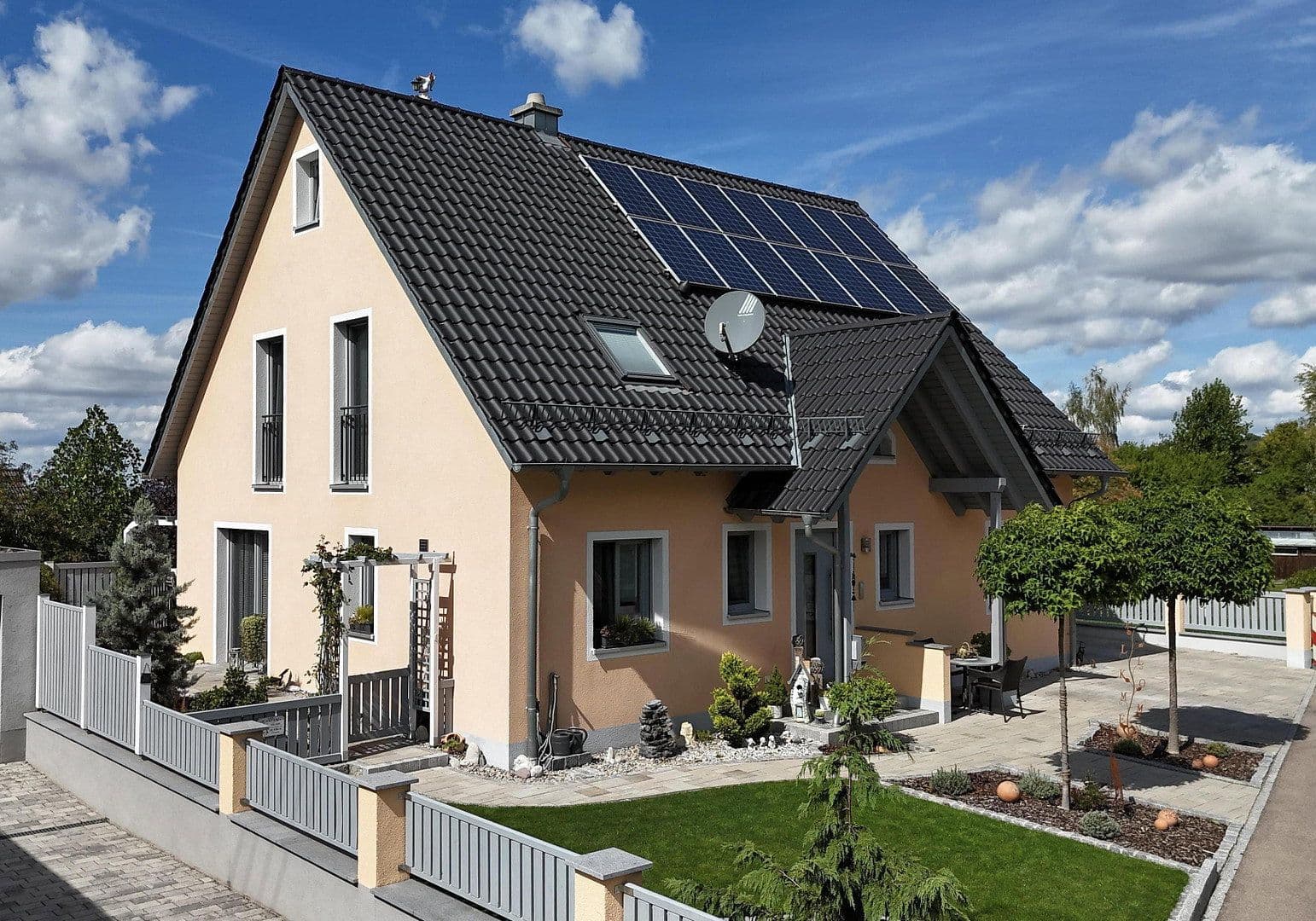 Prodej domu 200 m², pozemek 628 m², Wemding, Bavorsko Prodej domu 200 m², pozemek 628 m², Wemding, Bavorsko