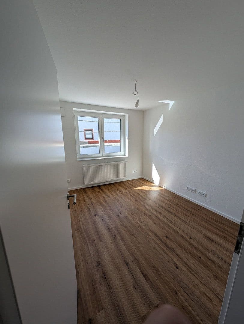 Pronájem bytu 4+1 97 m², Karlsruhe, Bádensko-Württembersko Pronájem bytu 4+1 97 m², Karlsruhe, Bádensko-Württembersko