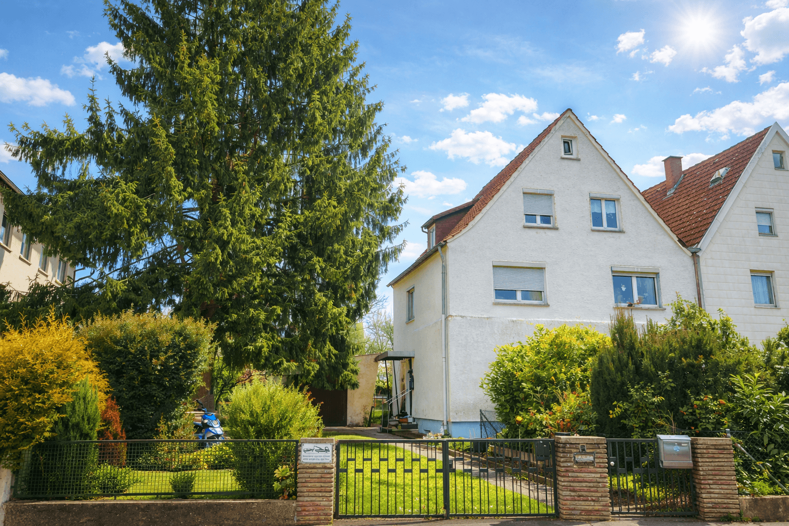 Prodej domu 147 m², pozemek 386 m², Schlössleweg 2, Neu-Ulm, Bavorsko Prodej domu 147 m², pozemek 386 m², Schlössleweg 2, Neu-Ulm, Bavorsko