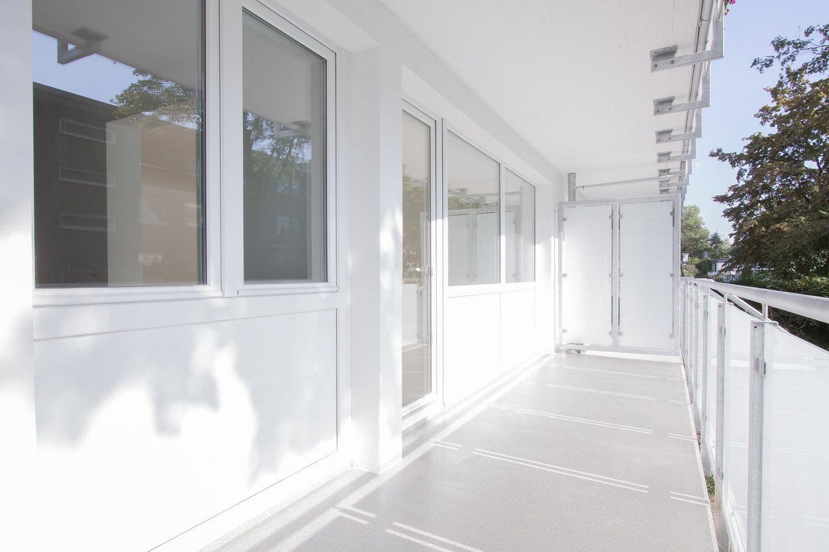 Pronájem bytu 3+1 90 m², Arnold-Schönberg-Str. 5, Düsseldorf, Severní Porýní-Vestfálsko Pronájem bytu 3+1 90 m², Arnold-Schönberg-Str. 5, Düsseldorf, Severní Porýní-Vestfálsko