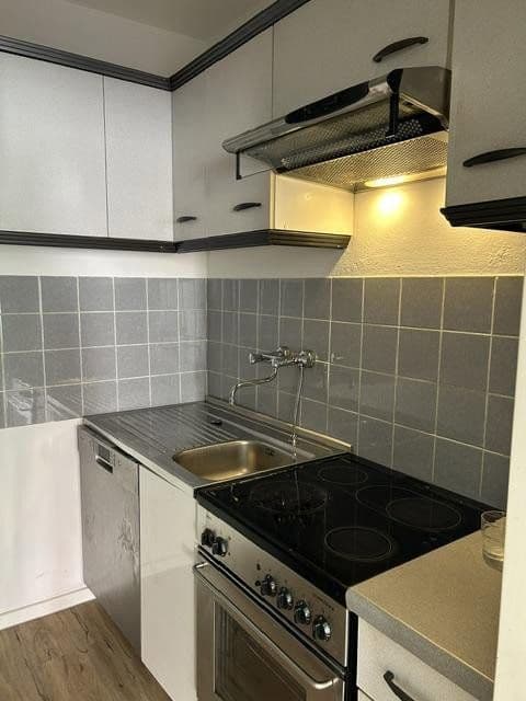 Prodej bytu 2+1 61 m², Bonn, Severní Porýní-Vestfálsko Prodej bytu 2+1 61 m², Bonn, Severní Porýní-Vestfálsko