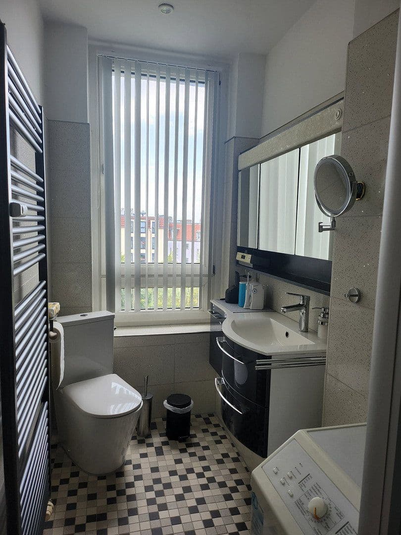 Prodej bytu 7+1 183 m², Berlin, Berlín Prodej bytu 7+1 183 m², Berlin, Berlín