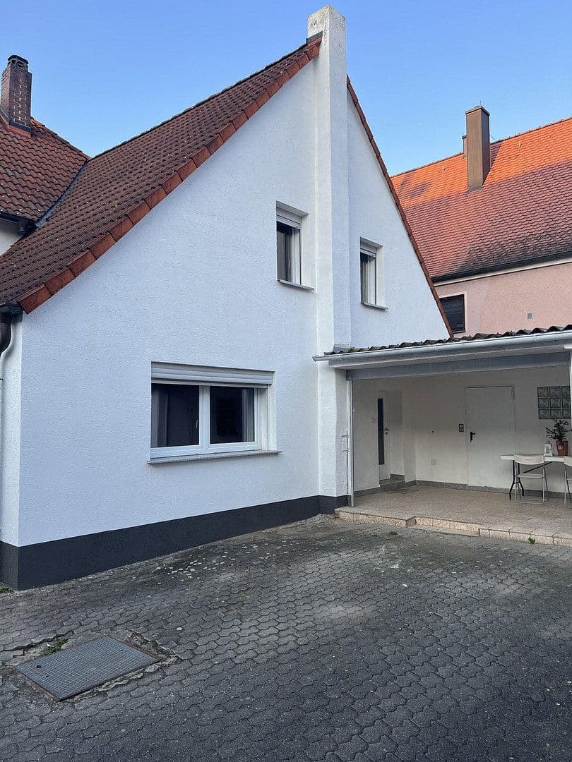 Prodej domu 200 m², pozemek 450 m², Ammerndorf, Bavorsko Prodej domu 200 m², pozemek 450 m², Ammerndorf, Bavorsko