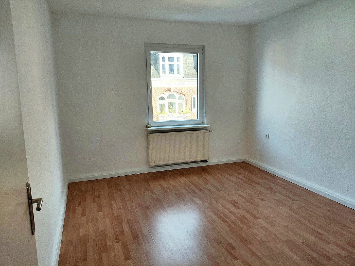 Pronájem bytu 3+kk 91 m², Gronaustraße 99, Wuppertal, Severní Porýní-Vestfálsko Pronájem bytu 3+kk 91 m², Gronaustraße 99, Wuppertal, Severní Porýní-Vestfálsko