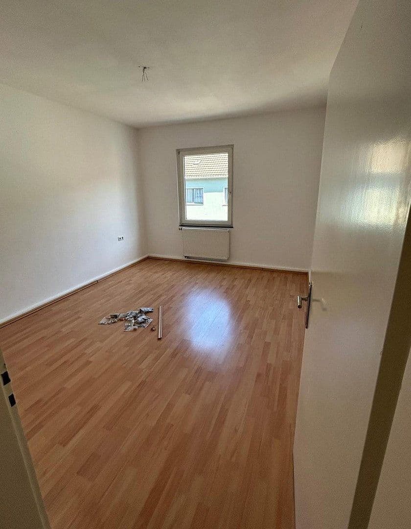 Pronájem bytu 3+kk 91 m², Gronaustraße 99, Wuppertal, Severní Porýní-Vestfálsko Pronájem bytu 3+kk 91 m², Gronaustraße 99, Wuppertal, Severní Porýní-Vestfálsko