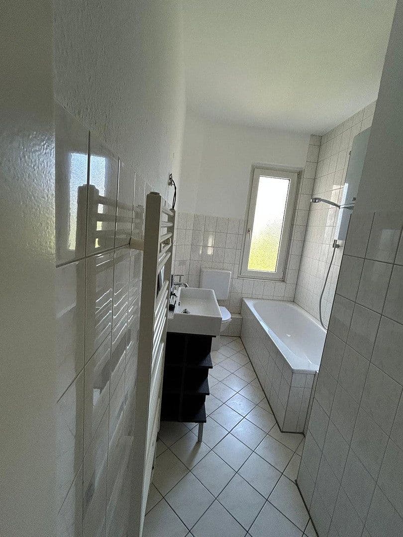 Pronájem bytu 3+kk 91 m², Gronaustraße 99, Wuppertal, Severní Porýní-Vestfálsko Pronájem bytu 3+kk 91 m², Gronaustraße 99, Wuppertal, Severní Porýní-Vestfálsko