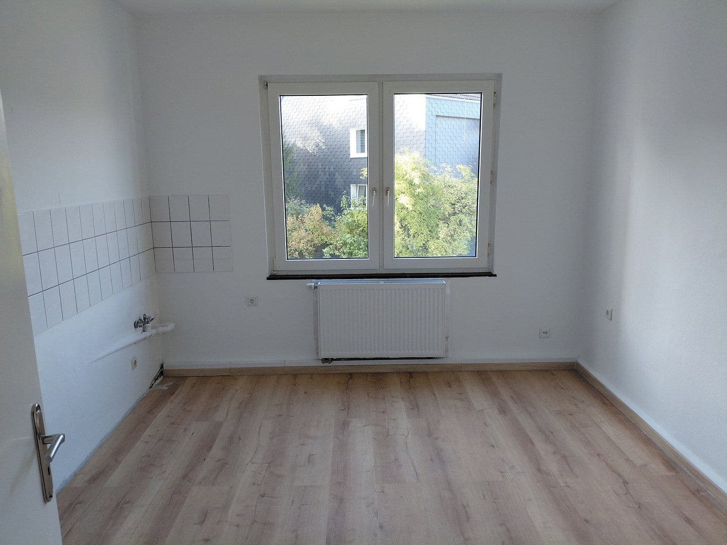 Pronájem bytu 3+kk 91 m², Gronaustraße 99, Wuppertal, Severní Porýní-Vestfálsko Pronájem bytu 3+kk 91 m², Gronaustraße 99, Wuppertal, Severní Porýní-Vestfálsko