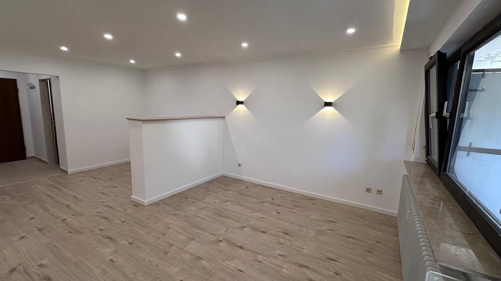 Pronájem bytu 1+1 36 m², Talstr. 27, Wüstenrot, Bádensko-Württembersko Pronájem bytu 1+1 36 m², Talstr. 27, Wüstenrot, Bádensko-Württembersko