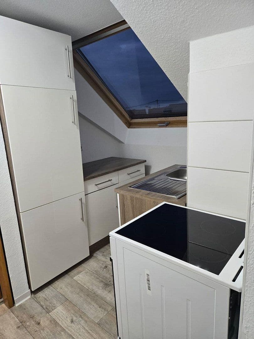 Pronájem bytu 2+1 40 m², Waiblingen, Bádensko-Württembersko Pronájem bytu 2+1 40 m², Waiblingen, Bádensko-Württembersko