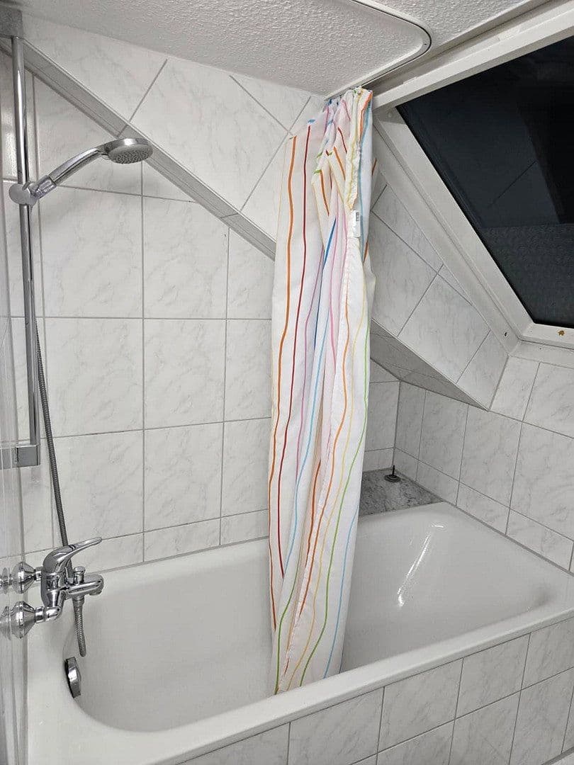 Pronájem bytu 2+1 40 m², Waiblingen, Bádensko-Württembersko Pronájem bytu 2+1 40 m², Waiblingen, Bádensko-Württembersko