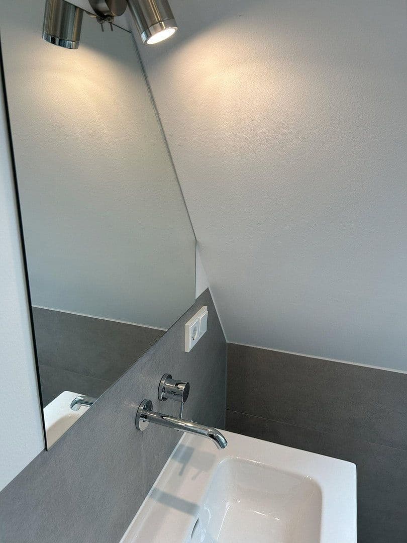 Pronájem bytu 83 m², Kilihofstr. 2a, München, Bavorsko Pronájem bytu 83 m², Kilihofstr. 2a, München, Bavorsko
