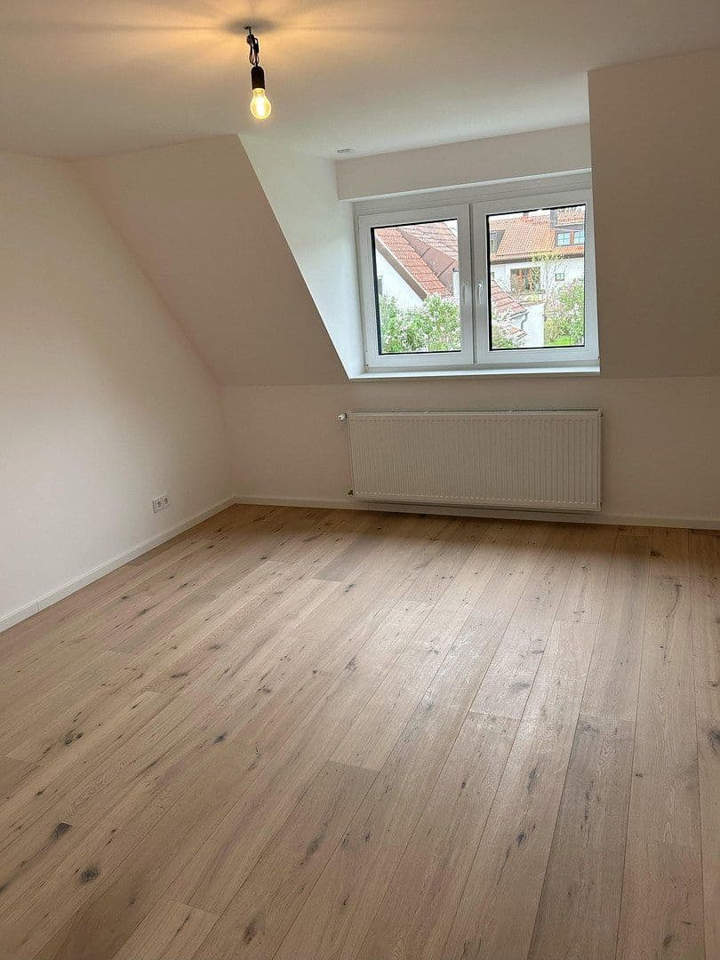 Pronájem bytu 83 m², Kilihofstr. 2a, München, Bavorsko Pronájem bytu 83 m², Kilihofstr. 2a, München, Bavorsko