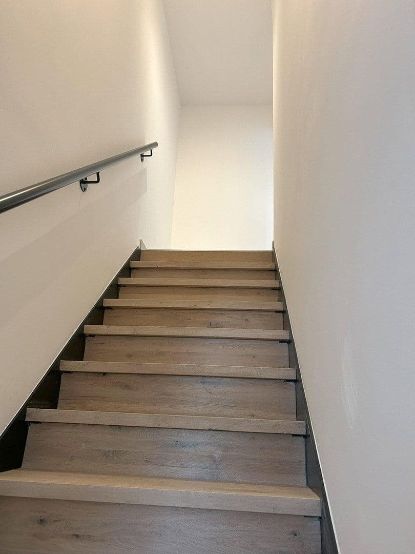 Pronájem bytu 83 m², Kilihofstr. 2a, München, Bavorsko Pronájem bytu 83 m², Kilihofstr. 2a, München, Bavorsko