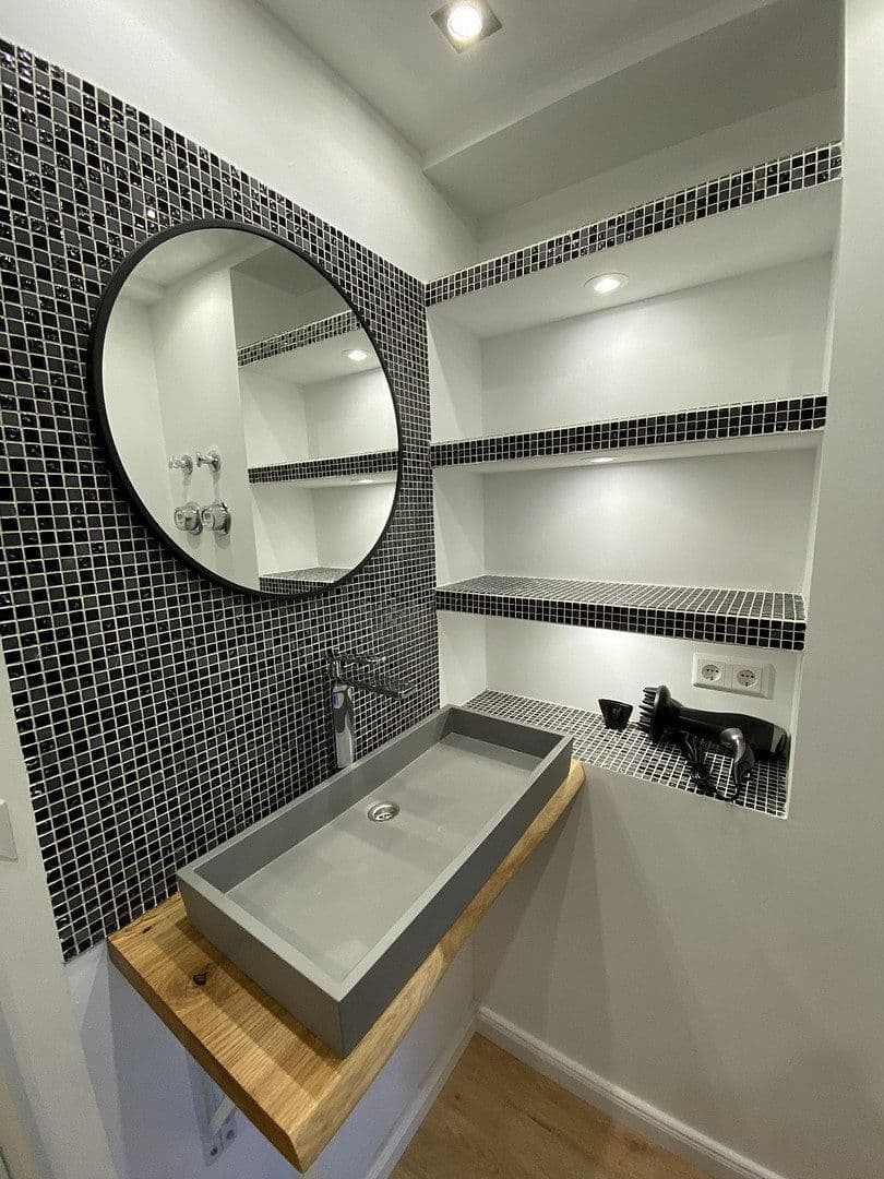 Pronájem bytu 1+kk 33 m², Karlsruher Allee 45, Ludwigsburg, Bádensko-Württembersko Pronájem bytu 1+kk 33 m², Karlsruher Allee 45, Ludwigsburg, Bádensko-Württembersko