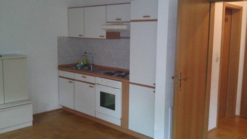 Pronájem bytu 1+1 41 m², St. Norbert Str. 6, Zell am Main, Bavorsko Pronájem bytu 1+1 41 m², St. Norbert Str. 6, Zell am Main, Bavorsko