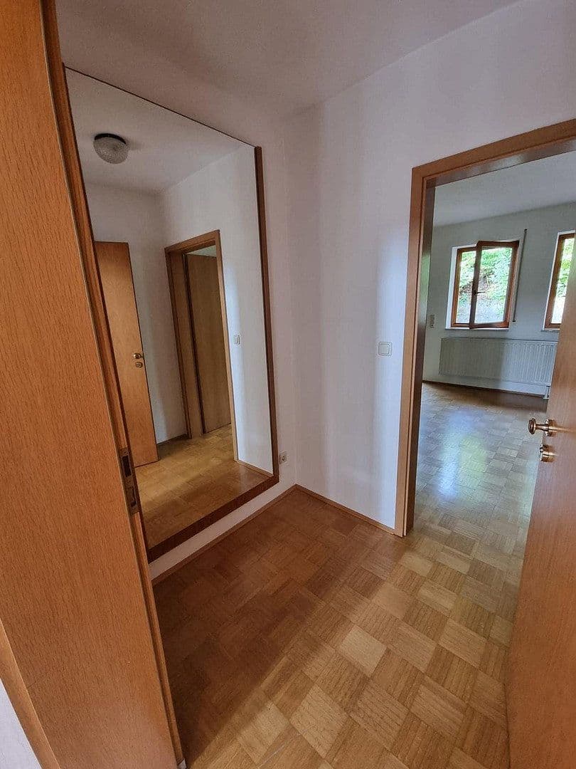 Pronájem bytu 1+1 41 m², St. Norbert Str. 6, Zell am Main, Bavorsko Pronájem bytu 1+1 41 m², St. Norbert Str. 6, Zell am Main, Bavorsko
