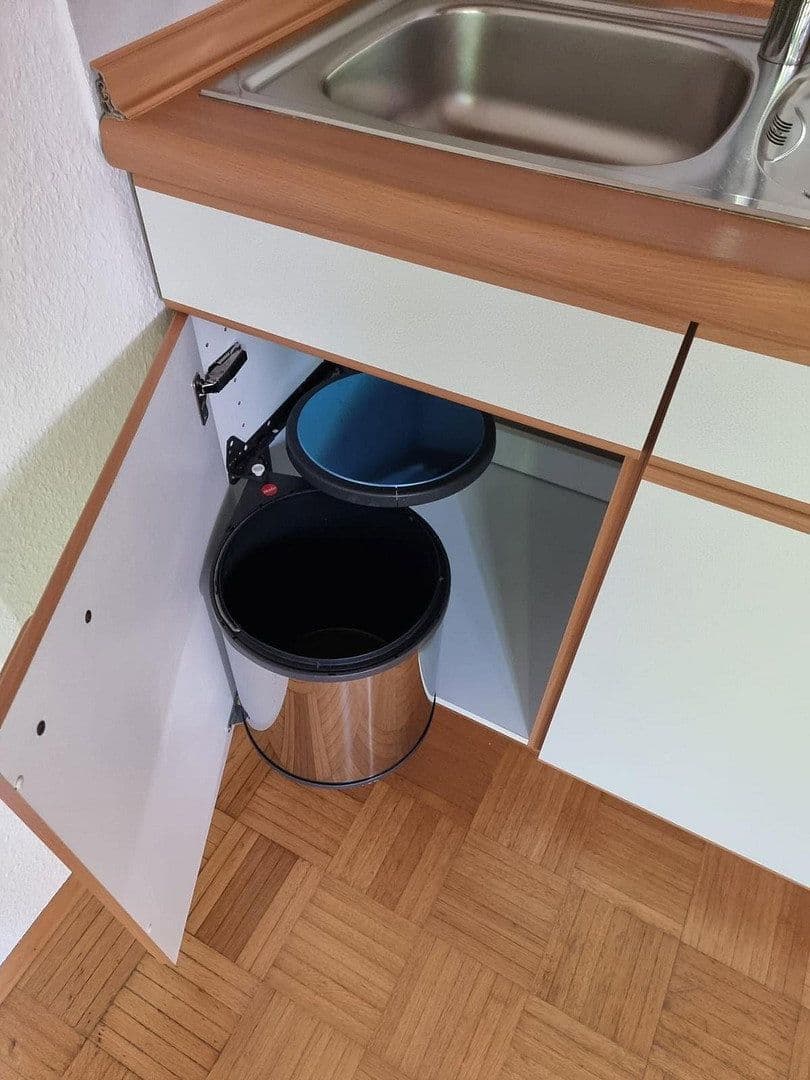Pronájem bytu 1+1 41 m², St. Norbert Str. 6, Zell am Main, Bavorsko Pronájem bytu 1+1 41 m², St. Norbert Str. 6, Zell am Main, Bavorsko
